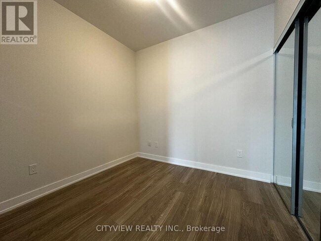 Building Photo - 430-1430 Square One Dr