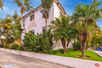 Building Photo - 1208 N Crescent Heights Blvd