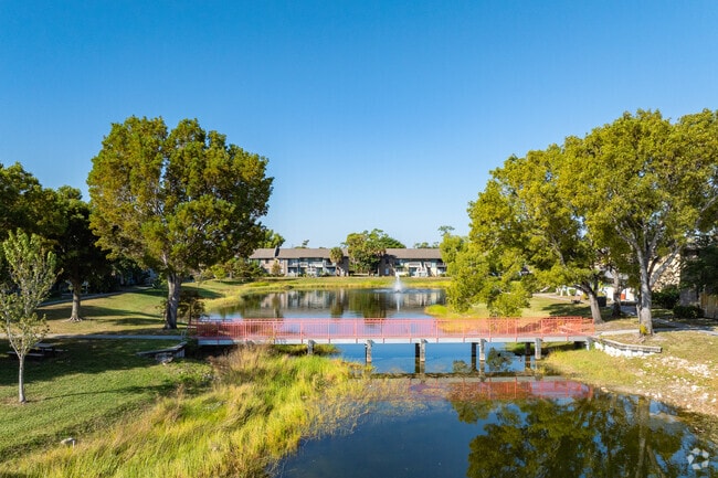 Building Photo - Fountains at Forestwood