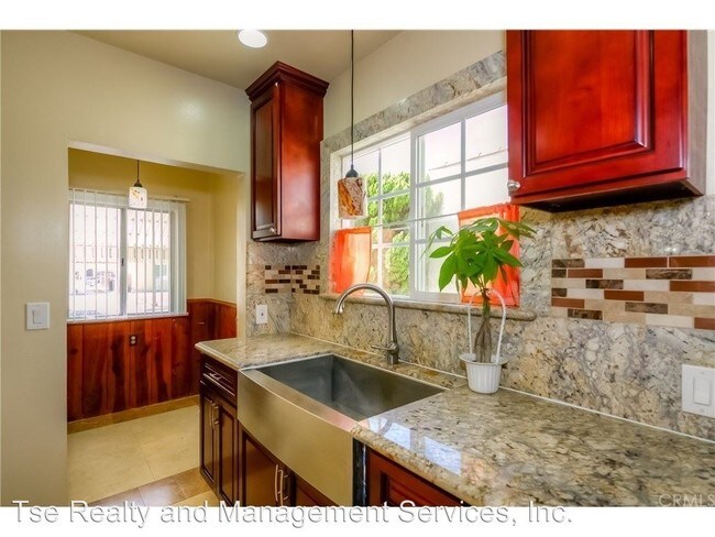 Foto del edificio - 1908 Edgewood Dr