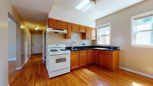 Building Photo - 22 Hendry St