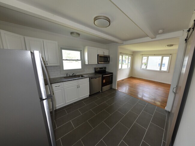 Foto del edificio - 4129 Winterringer St