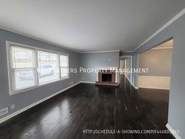 Building Photo - 1309 W 100th Terrace - Short term option!