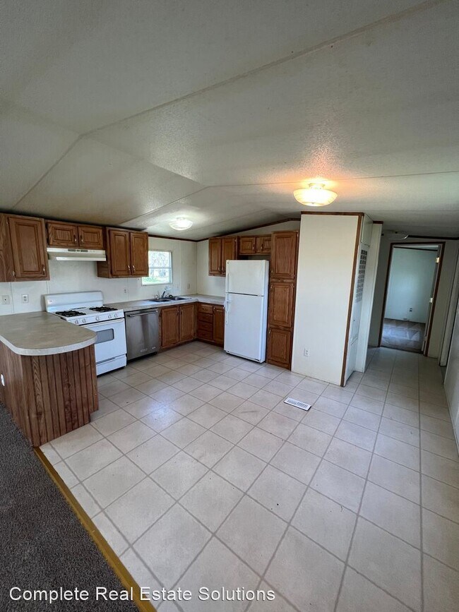 Building Photo - 3 br, 2 bath House - 606 Janice