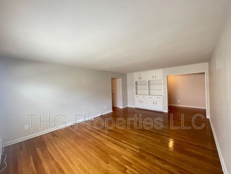 Primary Photo - 76 Woodland Rd
