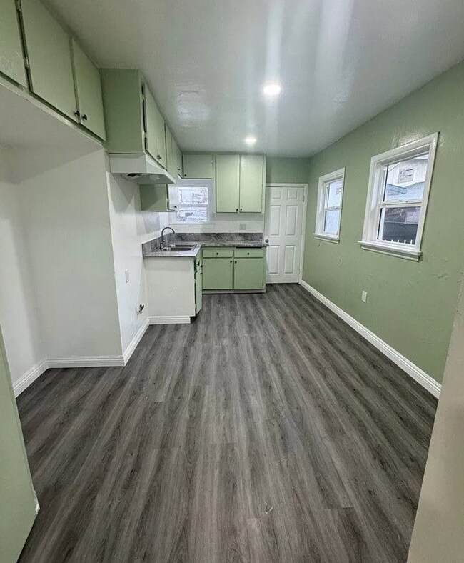Foto del edificio - 3906 W 109th St