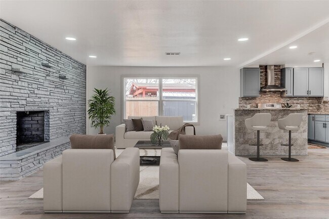 Foto del edificio - 4524 Harvey Dr