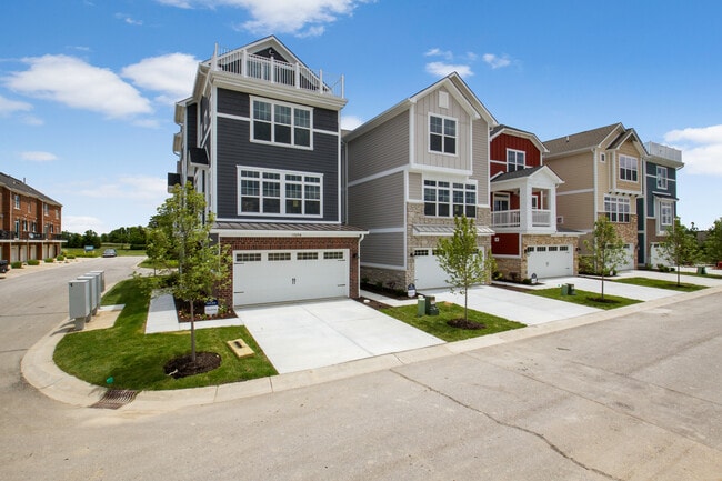 Building Photo - 15295 Mystic Rock Dr