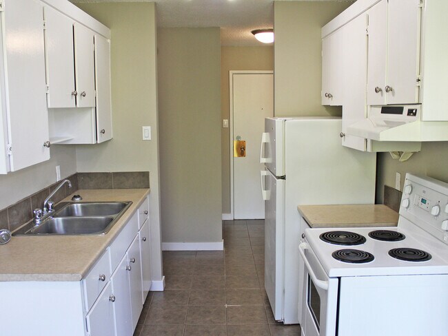 Building Photo - Prairie Manor Apartments