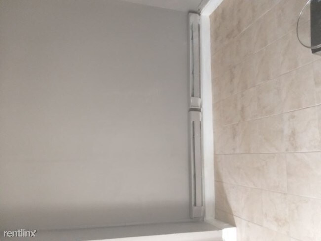 Foto del edificio - 2 br, 1 bath Apartment - 1014 N Adams St