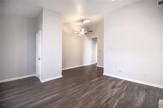 Building Photo - 2529 Rio Grande St