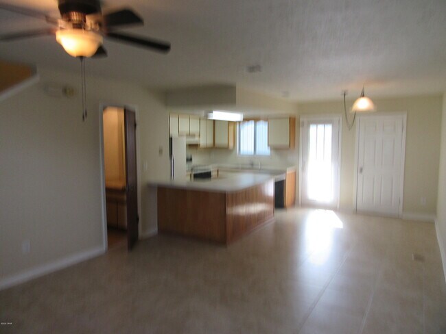 Foto del edificio - 6515 Harbour Blvd