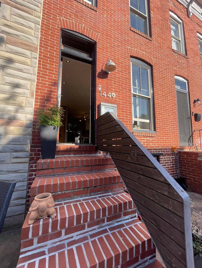Building Photo - 1449 Richardson St
