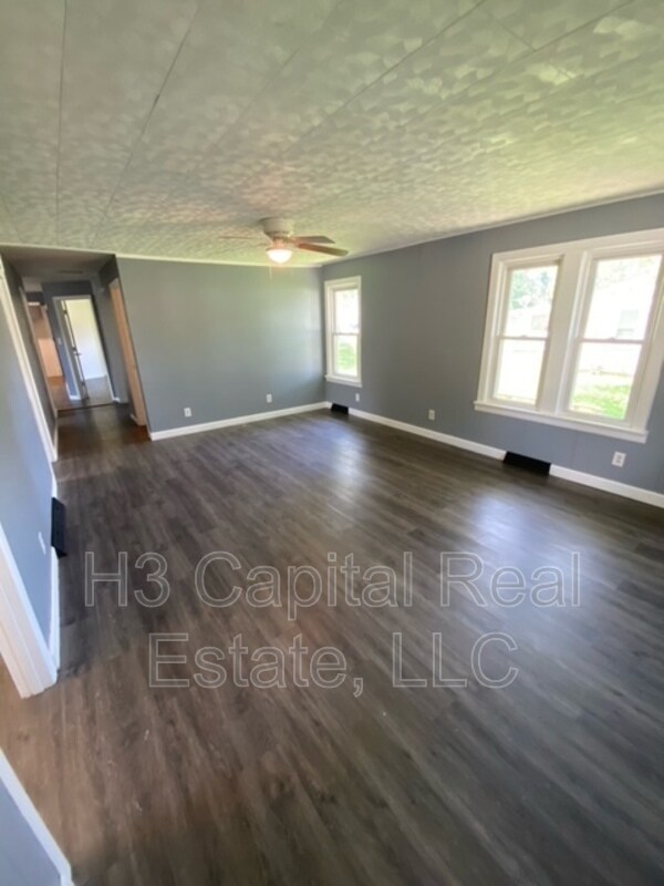 Foto del edificio - 562 Wilson Ave