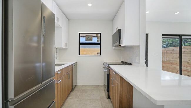 Building Photo - 1119 W Las Olas Blvd