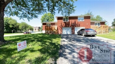 Building Photo - 602 NE Florence Ave