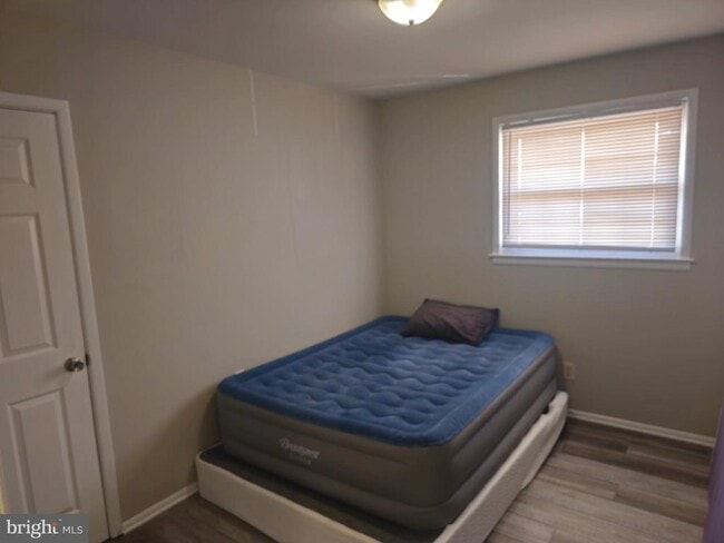 Foto del edificio - 12 Fairmount Dr