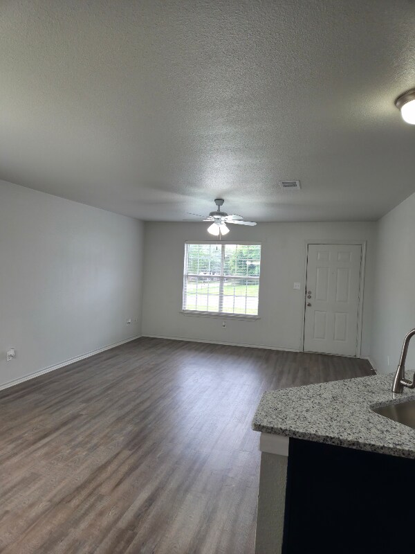Foto del edificio - 4202 Magnolia St