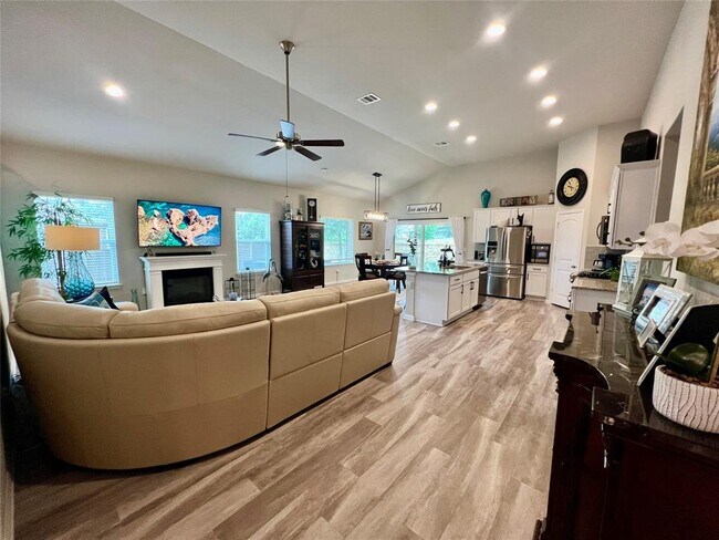 Foto del edificio - 4505 Singletree Cove