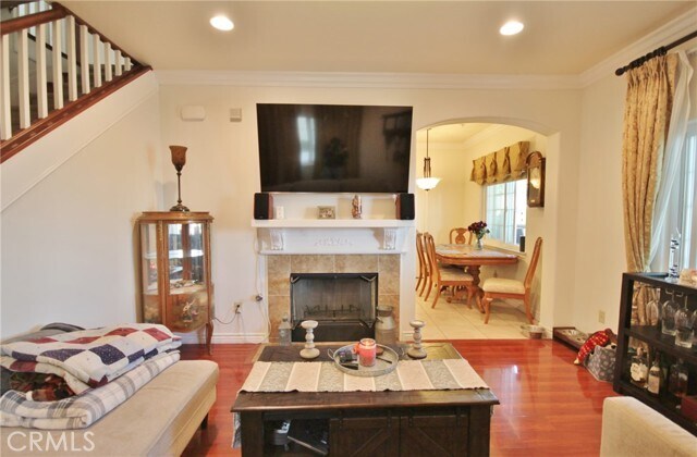 Foto del edificio - 903 Royal Oaks Dr