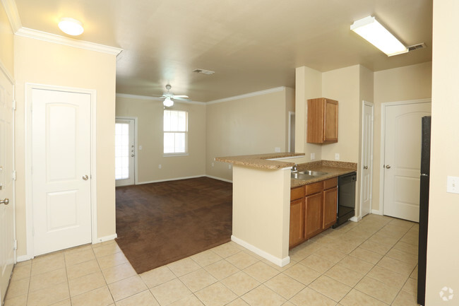 Estrada North - 1510 E Cornell St Lubbock, TX - Apartments for Rent in ...