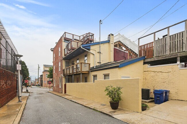 Foto del edificio - 2222 Gough St