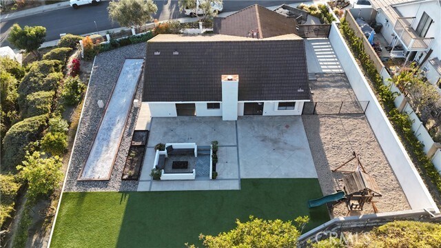 Building Photo - 2919 Estancia