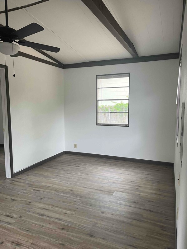 Building Photo - 15197 Oak Ln