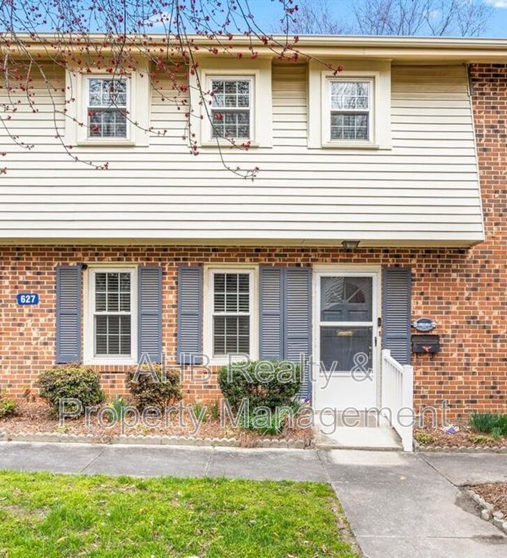 Foto principal - 627 W Front St