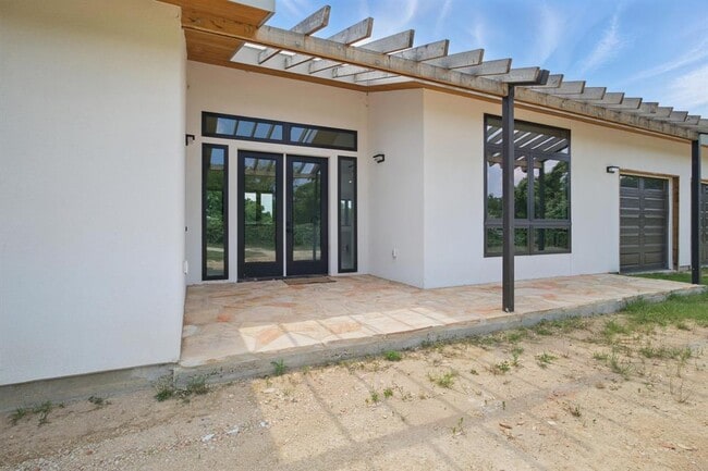 Building Photo - 1800 Man O War Dr