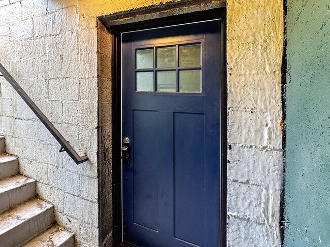 Foto del edificio - 2454 Irving St