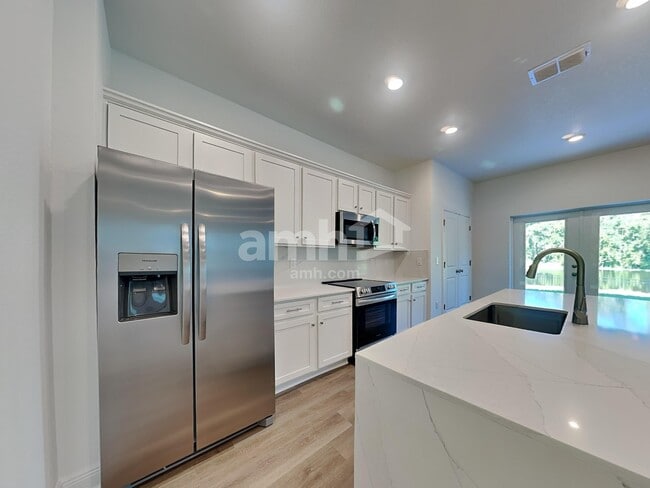 Building Photo - 6543 Atlantic Bch Ave
