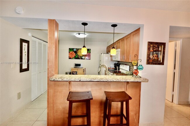 Building Photo - 9020 SW 125th Ave