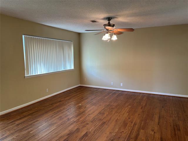Foto del edificio - 4826 Black Oak Ln