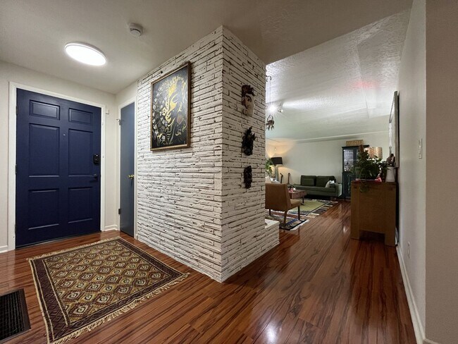 Foto del edificio - Comfortable Living with Large Kitchen, Detached Shop & Extensive Outdoor Living