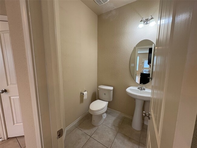 Building Photo - 1410 Spencer Glen Ln