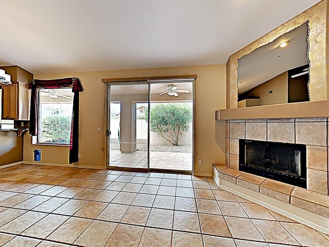 Building Photo - Lovely 3 bd/2 ba Home for Lease in Scottsdale