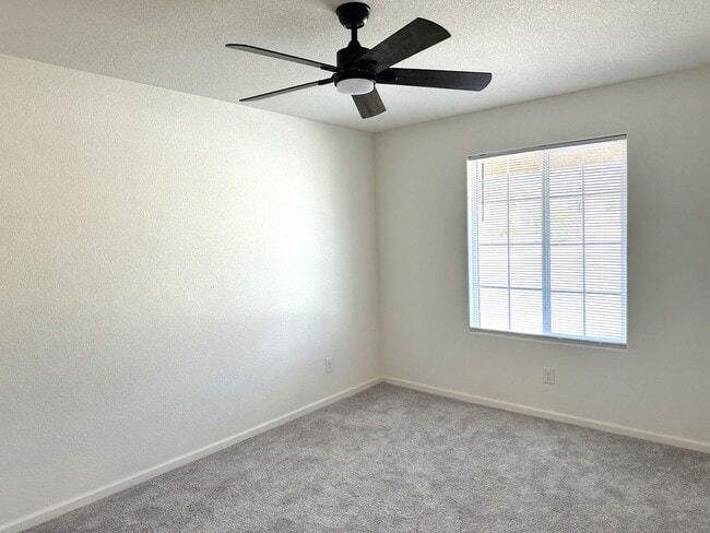 Foto del edificio - 4 bedroom, 2 bathroom Mystic Canyon Gem