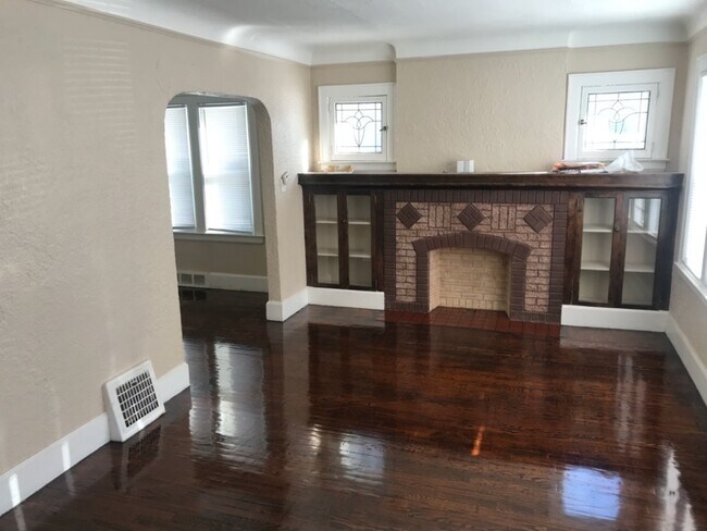 Foto del edificio - 4352 Kensington Ave