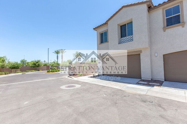 Foto del edificio - 1051 W. Diamondback Dr.