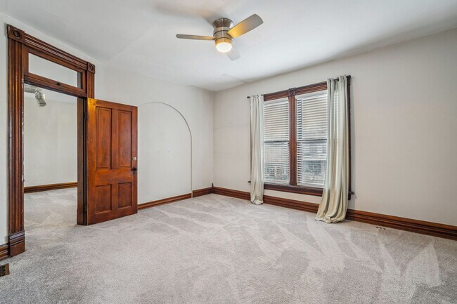 Building Photo - 1219 Highland St