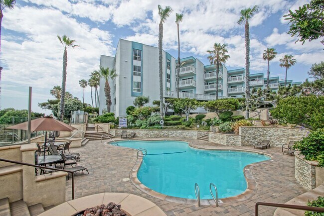 Foto del edificio - 2BR/2BA Condo with Stunning Ocean Views & ...