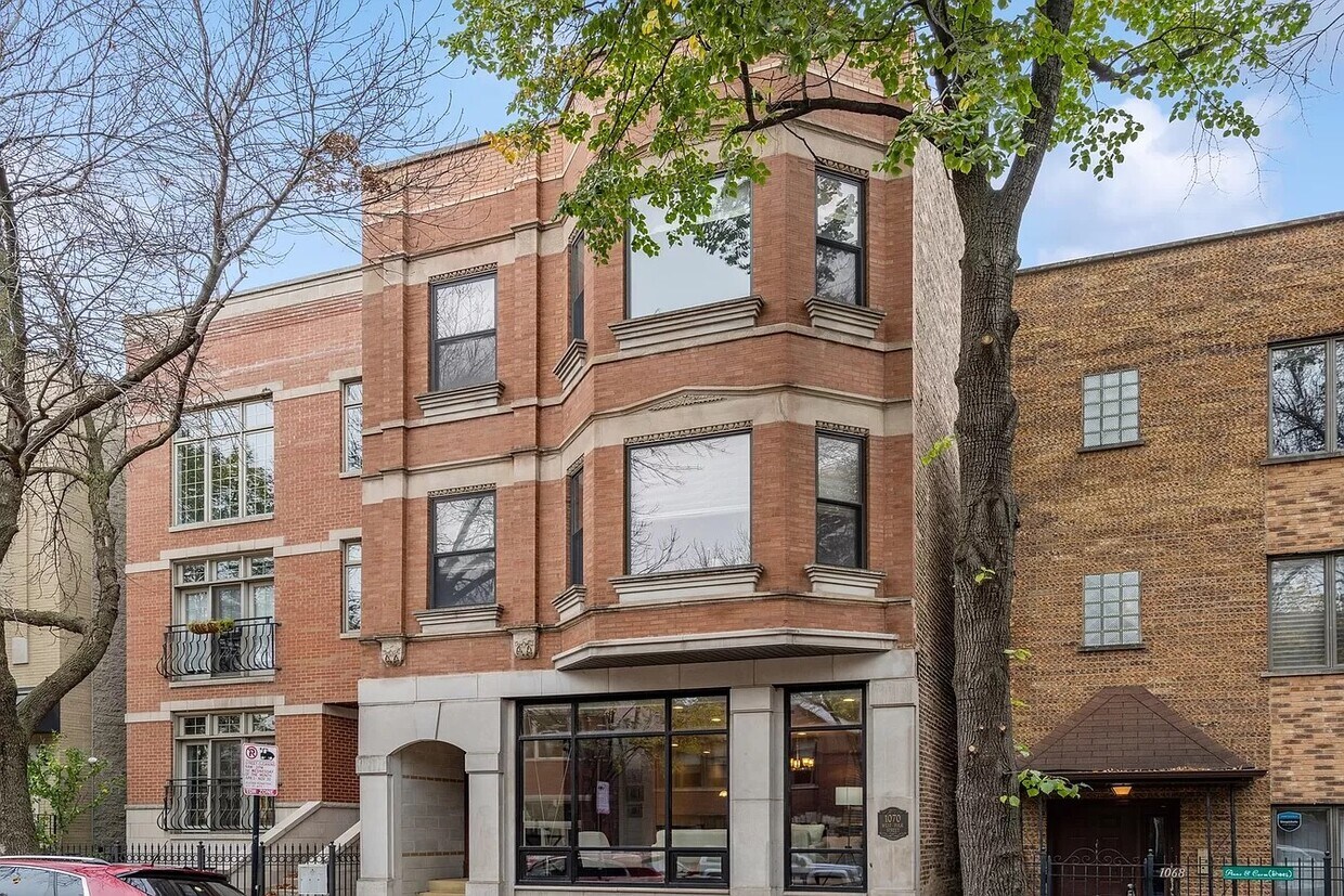 Primary Photo - 1070 W Polk St