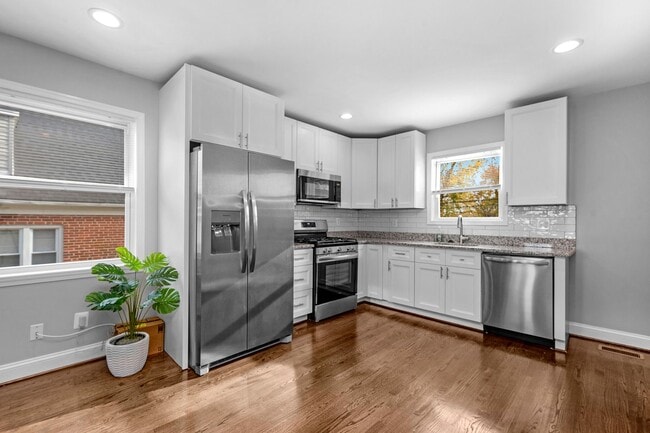 Foto del edificio - 4923 Lasalle Ave