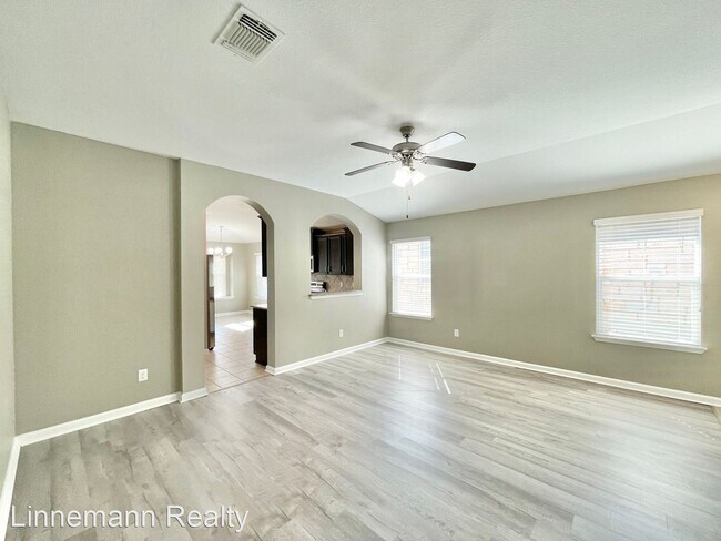 Building Photo - 3 br, 2 bath House - 9600 Raeburn Court