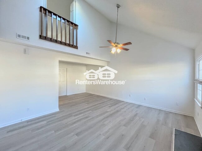 Foto del edificio - 1815 Beckwood Common