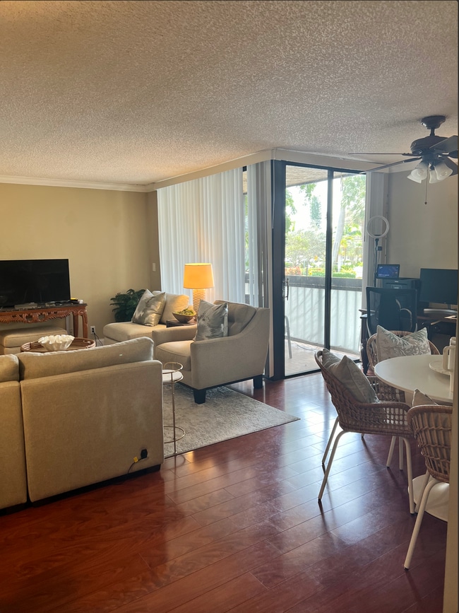 Photo - 2455 Lindell Blvd Townhome