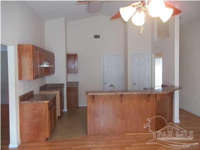 Foto del edificio - 5121 Cocoa Dr