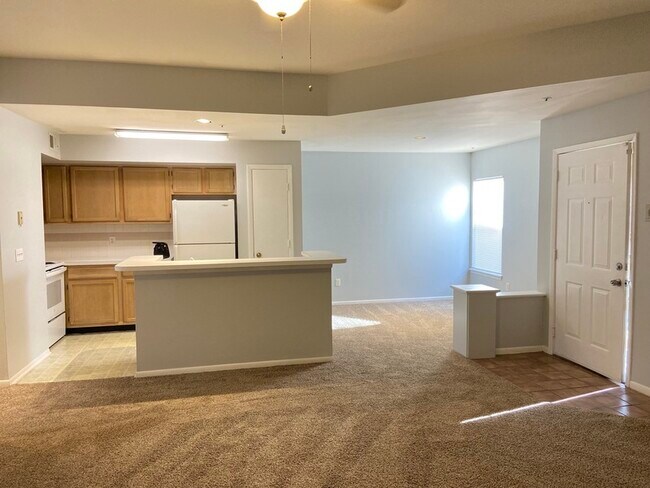 Foto del edificio - 494 N Pin Oak Pl