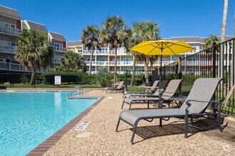 Building Photo - Oceanfront Lofts